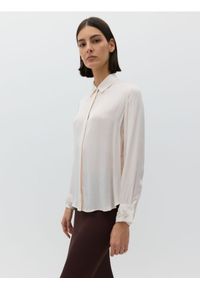 Reserved - Koszula z ozdobnymi mankietami - kremowy. Kolor: kremowy. Materiał: wiskoza, tkanina. Wzór: gładki #1