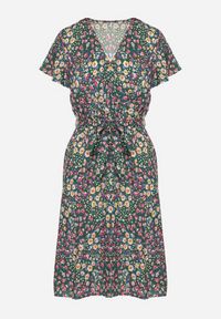 Born2be - Zielona Wiskozowa Kopertowa Sukienka Wiązana Materiałowym Sznurkiem z Gumką w Talii Zanlea. Typ kołnierza: dekolt w kształcie V. Kolor: zielony. Materiał: wiskoza, materiał. Długość rękawa: krótki rękaw. Sezon: lato. Typ sukienki: kopertowe #4