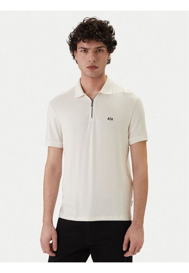 Armani Exchange Polo XM002372 AF21936 U0009 Biały Regular Fit. Typ kołnierza: polo. Kolor: biały. Materiał: wiskoza