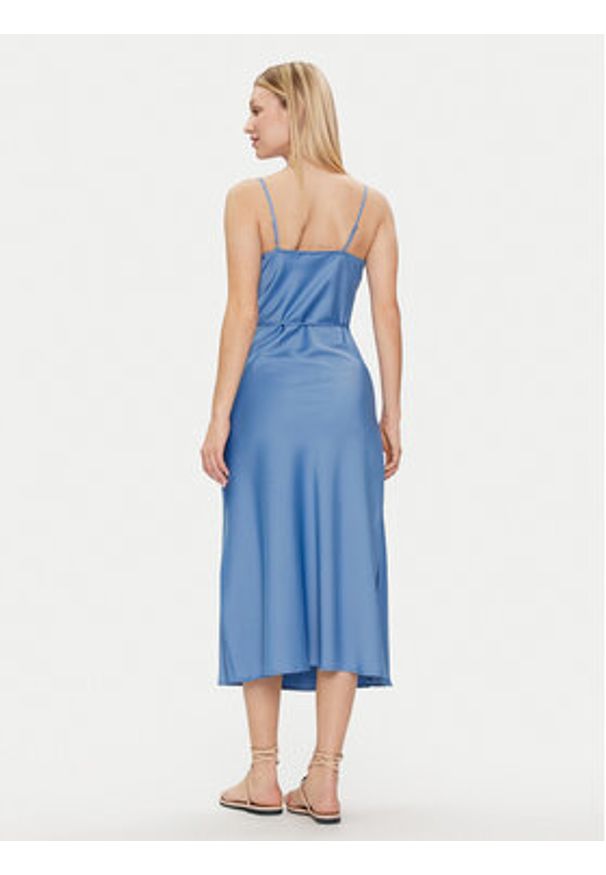 YAS Sukienka codzienna Thea 26028891 Niebieski Regular Fit. Okazja: na co dzień. Kolor: niebieski. Materiał: syntetyk. Typ sukienki: proste. Styl: casual