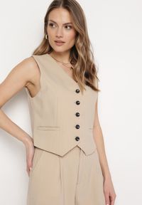 Born2be - Beżowa Kamizelka Garniturowa w Cienkie Paski Kelanda. Okazja: na spotkanie biznesowe. Kolor: beżowy. Materiał: jeans. Wzór: paski. Styl: biznesowy #3