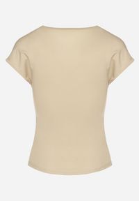 Born2be - Beżowy T-shirt o Dopasowanym Kroju z Wycięciem i Guzikami przy Dekolcie Ballirea. Okazja: na co dzień. Kolor: beżowy. Materiał: jeans. Wzór: aplikacja. Styl: elegancki, casual #6