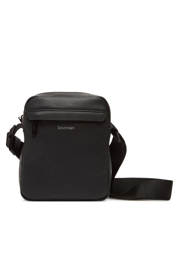 Saszetka Calvin Klein. Kolor: czarny