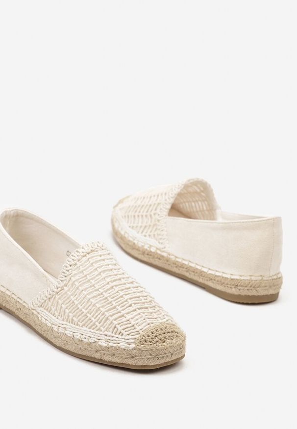 Born2be - Beżowe Wsuwane Espadryle na Płaskiej Podeszwie Ozdobione Plecionką z Juty Loracila. Okazja: na spacer. Zapięcie: bez zapięcia. Kolor: beżowy. Materiał: len. Wzór: aplikacja. Sezon: lato. Obcas: na płaskiej podeszwie. Styl: wizytowy, elegancki