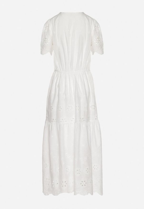 Born2be - Biała Bawełniana Sukienka Boho o Rozkloszowanym Kroju Zdobiona Haftem Efrissea. Okazja: na imprezę. Typ kołnierza: dekolt w serek. Kolor: biały. Materiał: bawełna. Długość rękawa: krótki rękaw. Wzór: haft, aplikacja. Sezon: lato. Styl: boho