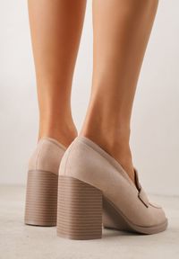 Renee - Beżowe Półbuty Mokasyny na Słupku z Geometryczną Wstawką Edalinae. Okazja: na co dzień. Kolor: beżowy. Wzór: geometria. Obcas: na słupku. Styl: casual, klasyczny #8