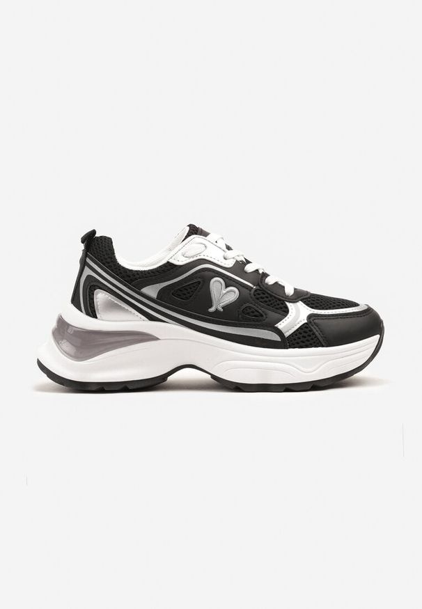 Born2be - Czarne Sneakersy na Grubej Podeszwie Ozdobione Sercem Pilana. Okazja: na co dzień. Kolor: czarny. Materiał: jeans. Wzór: aplikacja. Sezon: lato, wiosna
