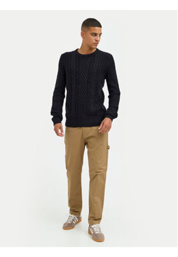 Blend Sweter 20717439 Czarny Regular Fit. Kolor: czarny. Materiał: syntetyk