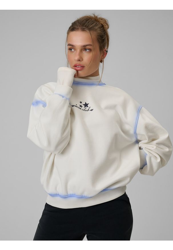 4f - 4F Bluza dresowa regular bez kaptura damska - biała M. Okazja: na co dzień. Typ kołnierza: bez kaptura. Kolor: beżowy. Materiał: dresówka. Styl: vintage, casual