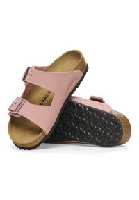 Klapki Birkenstock Arizona 1026412 różowe. Kolor: różowy. Materiał: skóra, nubuk, materiał. Wzór: paski