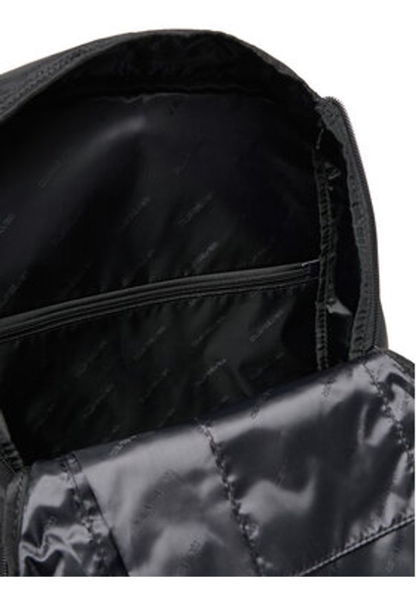 Quiksilver Plecak C-QUIC-KL-001-08 Czarny. Kolor: czarny. Materiał: materiał