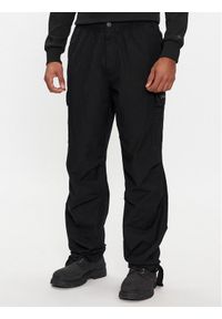 Calvin Klein Jeans Spodnie cargo Essential Regular Cargo Pant J30J324692 Czarny Regular Fit. Kolor: czarny. Materiał: bawełna #1