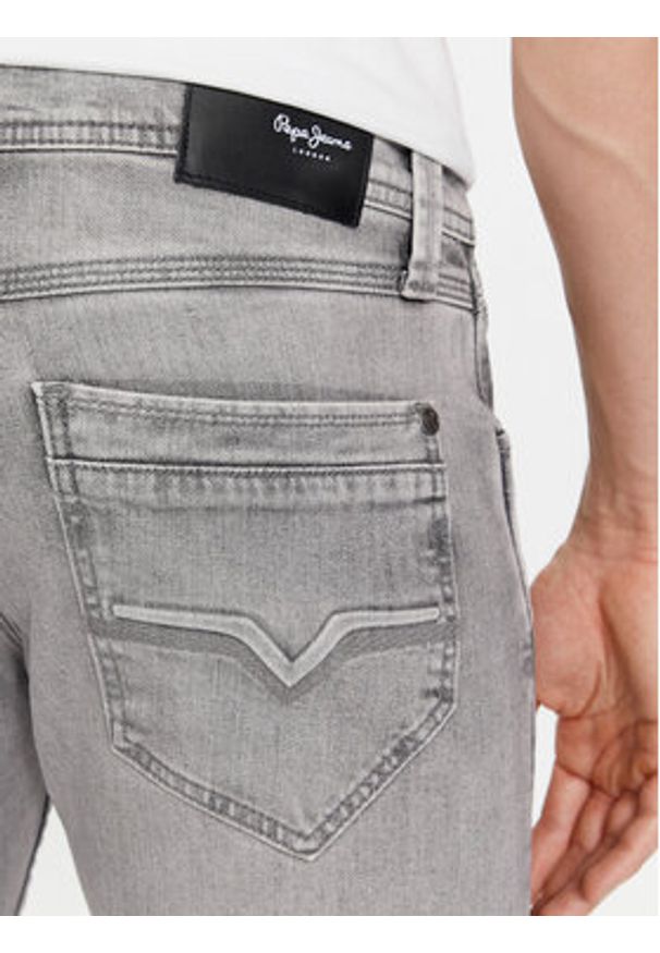 Pepe Jeans Jeansy PM207391 Szary Tapered Fit. Kolor: szary