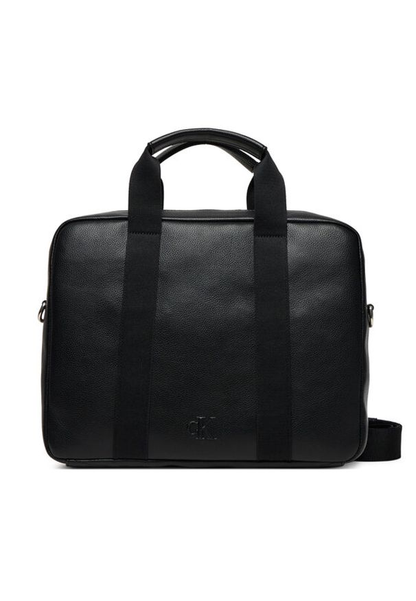 Calvin Klein Torba na laptopa Cargo Laptop Bag LV04D3272G Czarny. Kolor: czarny. Materiał: skóra
