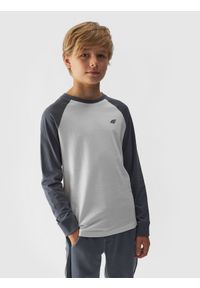 4f - 4F Longsleeve regular gładki chłopięcy - biały 152 (11-12 lat). Okazja: na co dzień. Kolor: biały. Materiał: bawełna, jersey, dzianina. Długość rękawa: długi rękaw. Długość: długie. Wzór: gładki. Sezon: lato. Styl: sportowy, klasyczny, casual