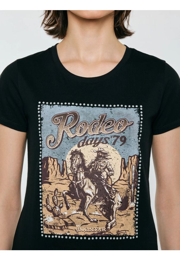 Big-Star - Koszulka damska z linii Authentic z nadrukiem czarna Erellsa 906. Kolor: czarny. Materiał: dzianina. Długość: długie. Wzór: nadruk. Styl: elegancki, rockowy