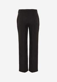 Renee - Czarne Spodnie Garniturowe na Kant VICES Zdobione Zapięciem z Klamrą Azisore. Okazja: na imprezę. Kolor: czarny. Materiał: jedwab, skóra. Wzór: aplikacja #7