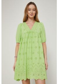 medicine - Medicine sukienka kolor zielony mini rozkloszowana. Kolor: zielony. Długość rękawa: krótki rękaw. Wzór: haft. Typ sukienki: rozkloszowane. Długość: mini
