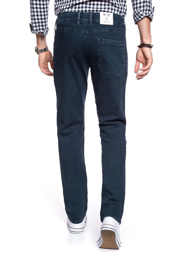 Mustang - SPODNIE MĘSKIE MUSTANG Jog Chino Denim Blue 1009078 5000 880. Stan: podwyższony