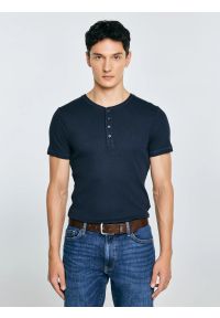Big-Star - Koszulka męska z prążkowanej dzianiny granatowa Basicag 403. Kolor: niebieski. Materiał: prążkowany, dzianina. Wzór: gładki #1