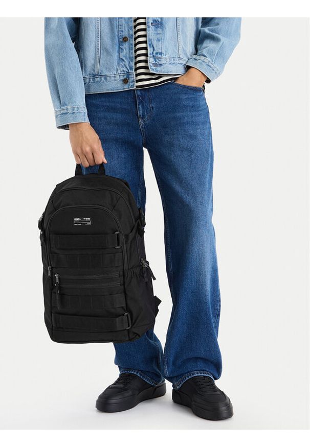 Vans Plecak Van Doren Backpack VN000STWBLK1 Czarny. Kolor: czarny. Materiał: materiał