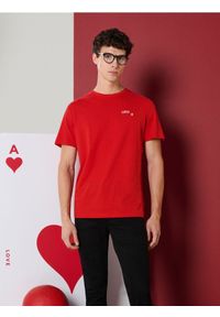 Sinsay - Bawełniana koszulka z krótkim rękawem - czerwony. Kolor: czerwony. Materiał: bawełna. Długość rękawa: krótki rękaw. Długość: krótkie #1