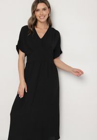 Born2be - Czarna Sukienka z Bawełną i Górą w Stylu Nietoperza Filenia. Okazja: na co dzień. Kolor: czarny. Materiał: bawełna. Styl: casual #4