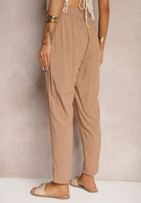 Renee - Brązowe Spodnie Paper Bag High Waist z Bawełny z Gumką w Talii Emorea. Stan: podwyższony. Kolor: brązowy. Materiał: bawełna. Sezon: lato