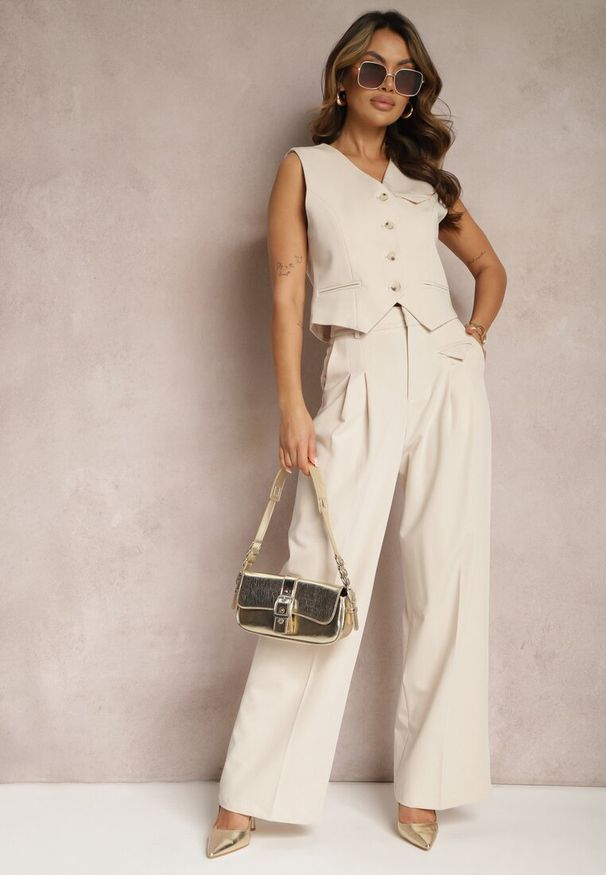 Renee - Beżowa Kamizelka w Stylu Garniturowym z Imitacją Kieszonek Odinen. Kolor: beżowy. Styl: elegancki