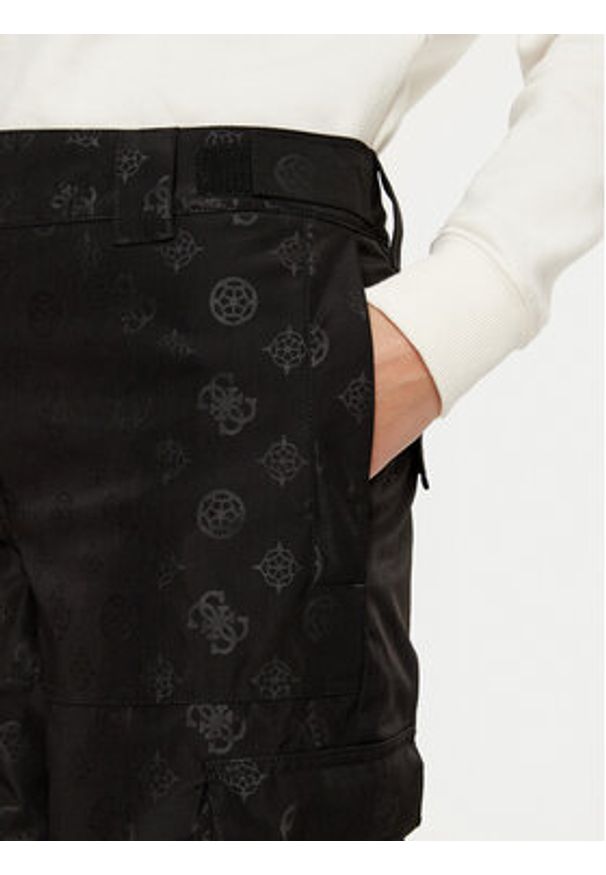 Guess Spodnie narciarskie W4PB60 WH0K0 Czarny Regular Fit. Kolor: czarny. Materiał: syntetyk. Sport: narciarstwo