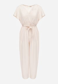 Renee - Jasnobeżowy Kombinezon z Wiskozy Zotolio. Okazja: na co dzień. Kolor: beżowy. Materiał: wiskoza. Długość: długie. Wzór: gładki. Sezon: lato. Styl: casual, elegancki #8