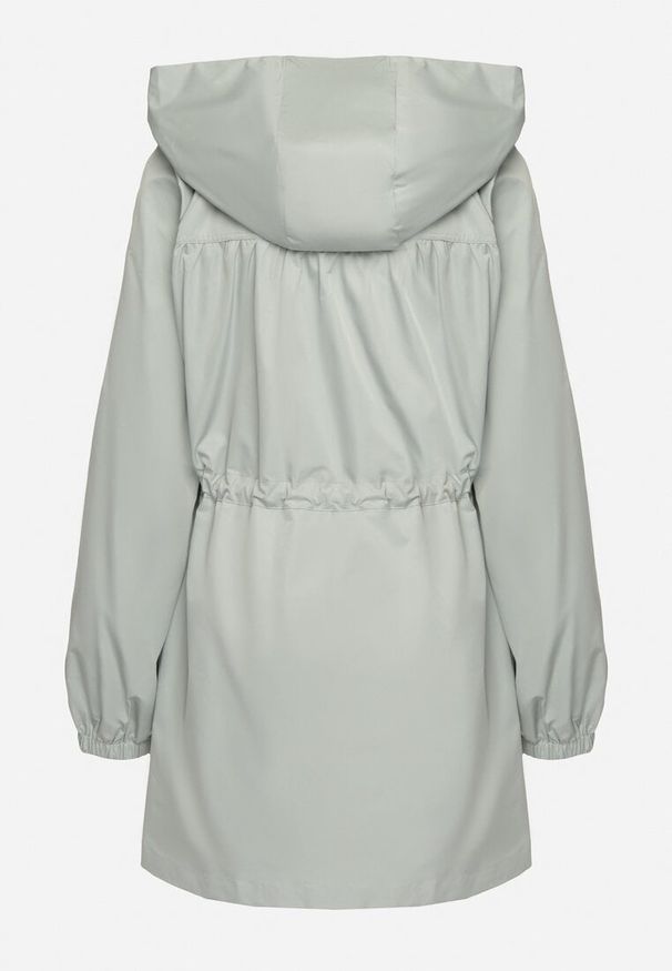 Born2be - Jasnozielona Kurtka Parka Ściągana w Pasie Troczkami Nevishia. Kolor: zielony. Materiał: jeans. Styl: elegancki
