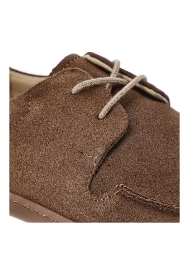 Półbuty damskie barefoot Armodo, zamszowe na płaskiej podeszwie i sznurowane z miękkimi wkładkami, brązowe, 327. Okazja: na co dzień. Zapięcie: sznurówki. Kolor: brązowy. Materiał: zamsz. Szerokość cholewki: normalna. Obcas: na płaskiej podeszwie. Styl: klasyczny, casual