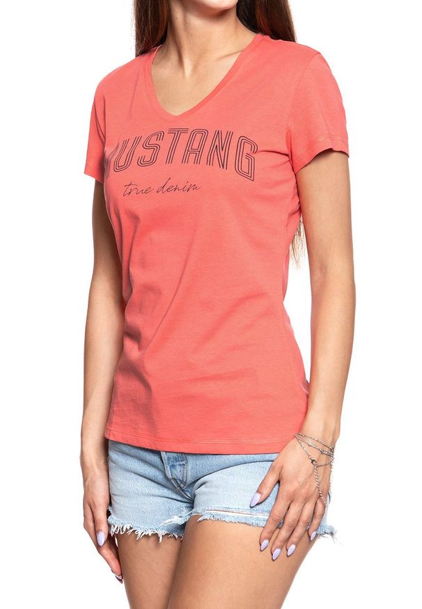 Mustang - MUSTANG T SHIRT DAMSKI Alexia C Print Porcelain Rose 1009392 8204. Wzór: nadruk