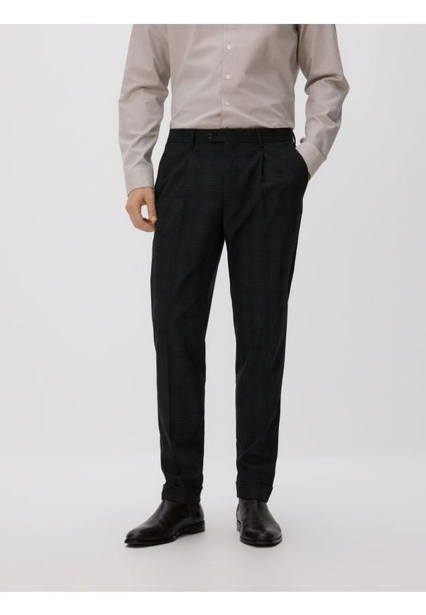 Reserved - Garniturowe spodnie w kratę - czarny. Kolor: czarny. Materiał: wiskoza, tkanina