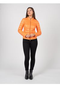 Patrizia Pepe Kurtka "Light Down" | CO0178/A503 | Kobieta | Pomarańczowy. Okazja: na co dzień. Typ kołnierza: kołnierzyk stójkowy. Kolor: pomarańczowy. Materiał: poliamid. Wzór: nadruk. Styl: elegancki, casual