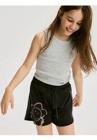 Reserved - Szorty SmileyWorld® - czarny. Kolor: czarny. Materiał: bawełna