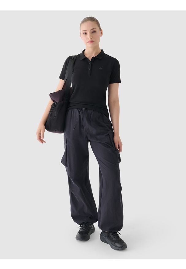 4f - 4F Koszulka polo slim damska - czarna XXL. Okazja: na co dzień. Typ kołnierza: polo. Kolor: czarny. Materiał: dzianina, bawełna, jersey, materiał, elastan. Długość rękawa: krótki rękaw. Długość: krótkie. Wzór: gładki, ze splotem, jednolity. Styl: klasyczny, sportowy, casual