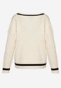 Born2be - Jasnobeżowy Sweter Preppy z Domieszką Kaszmiru Zdobiony Strukturalnym Splotem Lorentie. Okazja: na spotkanie biznesowe, do pracy, na co dzień. Typ kołnierza: dekolt w serek. Kolor: beżowy. Materiał: kaszmir. Wzór: aplikacja, ze splotem. Styl: elegancki, biznesowy, klasyczny, casual #6