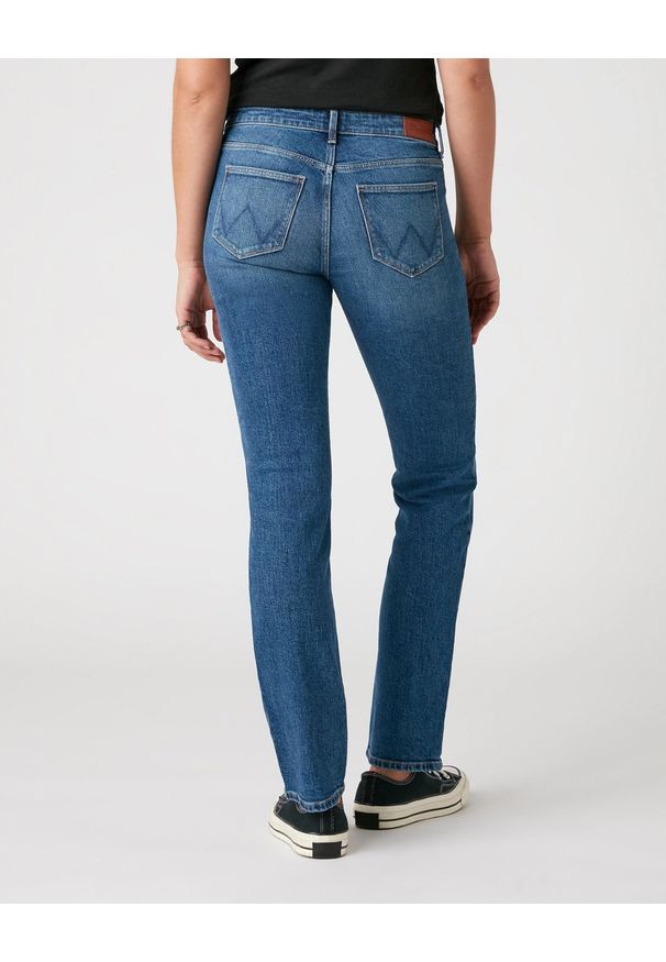 Wrangler - SPODNIE DAMSKIE WRANGLER STRAIGHT AIR BLUE W28TJX17T 112128503