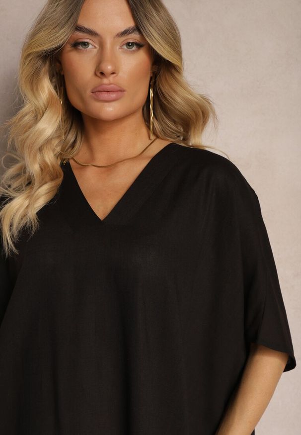 Renee - Czarna Pudełkowa Sukienka z Bawełny z Krótkim Rękawem i Trójkątnym Dekoltem Vikana. Okazja: na imprezę. Kolekcja: plus size. Kolor: czarny. Materiał: bawełna. Długość rękawa: krótki rękaw. Typ sukienki: dla puszystych. Styl: elegancki