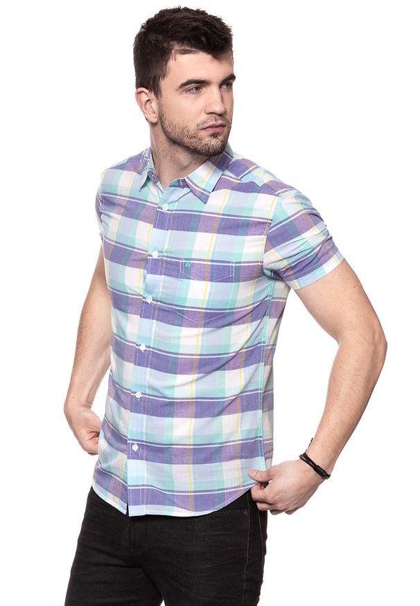 Wrangler - KOSZULA MĘSKA KRÓTKI RĘKAW WRANGLER SS 1PKT SHIRT BEACH GLASS W5860NQWD 112129522. Materiał: materiał. Długość rękawa: krótki rękaw. Długość: krótkie. Wzór: kratka