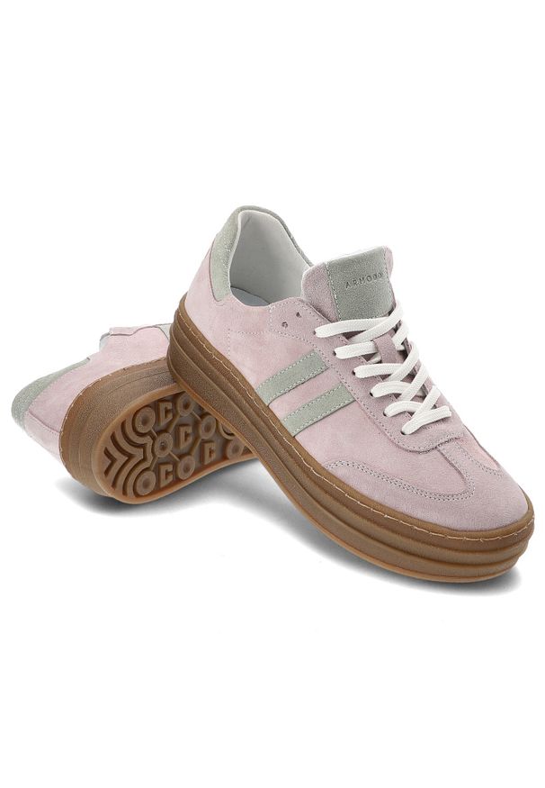 Różowe Sneakersy Armodo Modne Obuwie Damskie. Okazja: na co dzień. Zapięcie: pasek. Kolor: różowy. Materiał: guma, zamsz. Wzór: paski. Styl: sportowy, casual