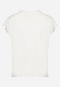 Born2be - Biała Bluzka z Wiskozą Wiązana przy Dekolcie Dovarelle. Okazja: na co dzień. Kolekcja: plus size. Kolor: biały. Materiał: wiskoza. Długość rękawa: krótki rękaw. Długość: krótkie. Styl: casual, elegancki #5