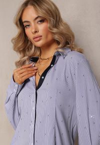 Renee - Granatowa Koszula z Długim Rękawem na Guziki w Drobny Print Naloria. Kolor: niebieski. Materiał: bawełna. Długość rękawa: długi rękaw. Długość: długie. Wzór: nadruk #3