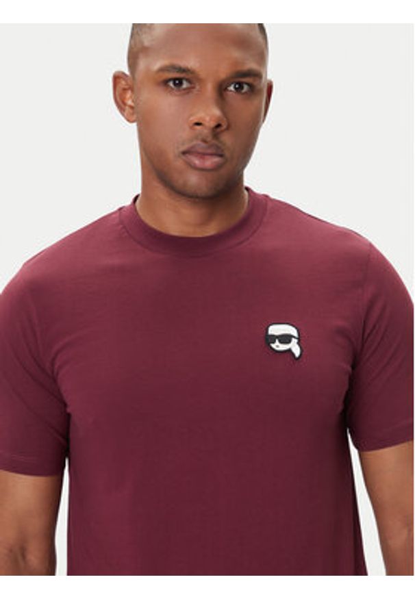 Karl Lagerfeld - KARL LAGERFELD T-Shirt 755710 554224 Fioletowy Regular Fit. Typ kołnierza: dekolt w karo. Kolor: fioletowy. Materiał: bawełna
