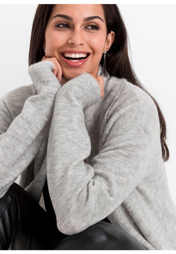 bonprix - Sweter bez zapięcia z szalowym kołnierzem. Kolor: szary. Długość: długie. Wzór: prążki