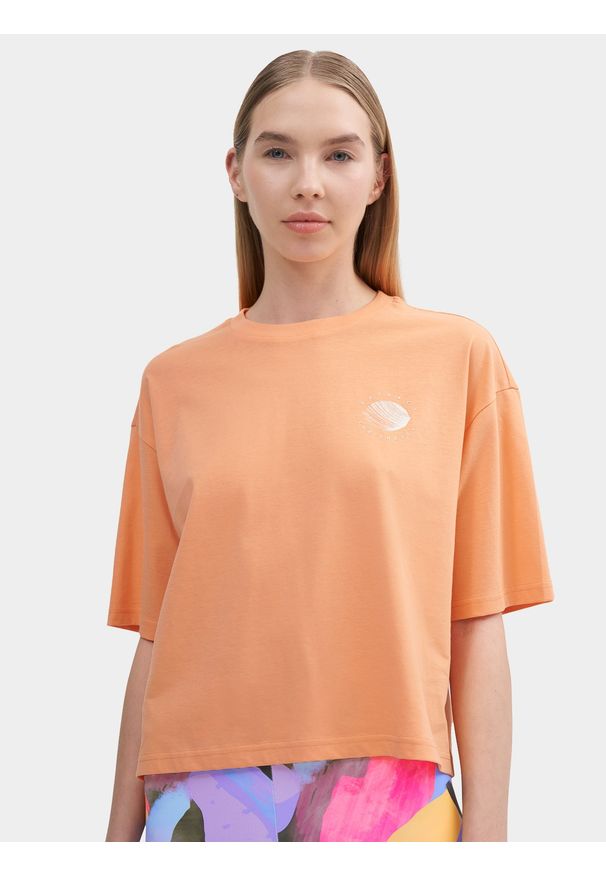 4f - T-shirt regular z bawełny organicznej damski. Kolor: pomarańczowy. Materiał: bawełna. Wzór: napisy