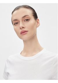 Calvin Klein T-Shirt Smooth Cotton Baby Tee K20K206794 Biały Slim Fit. Kolor: biały. Materiał: bawełna