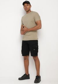 Born2be - Czarne Szorty Bawełniane w Stylu Cargo z Klapami na Kieszeniach Quoolia. Okazja: na co dzień. Kolor: czarny. Materiał: bawełna. Styl: casual